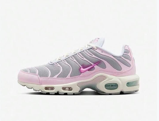 NIKE Women's AIR MAX PLUS Cushioning Casual Running Sneakers